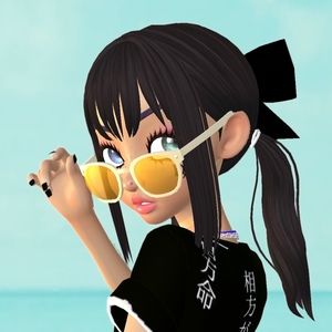 Meet your Posher, Leeann